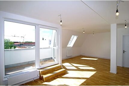Schöne 3-Zimmer-Wohnung mit Einbauküche - München