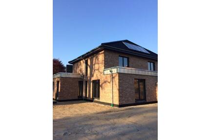 gepflegte Doppelhaushälfte mit 4 Zimmern im grünen Moorrege, - Uetersen