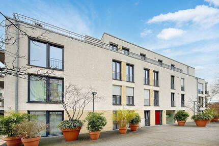 Vermietete 4-Zimmer-Wohnung mit Balkon und zwei Tiefgaragenstellplätzen - Aachen