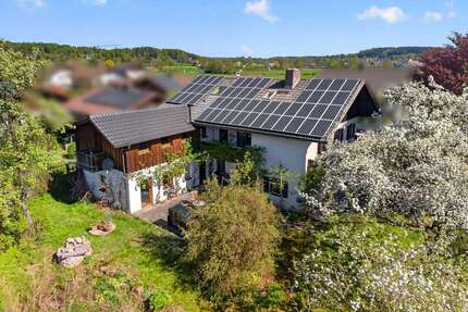 Haus zum Kaufen in Feldkirchen-Westerham 990.000,00 € 300 m²
