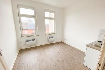 Smart wohnen in Bant: Ideal für Studenten, Azubis & Soldaten - Miniwohnung mit Duschbad & Kochzeile - Wilhelmshaven Aldenburg