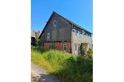 Wohnhaus mit Scheune, Nebengelass & 2.800 m² Grundstück - Königsee