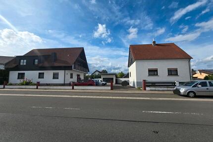 2 Häuser auf einem großzügigen Mischgewebe Grundstück - Göllheim