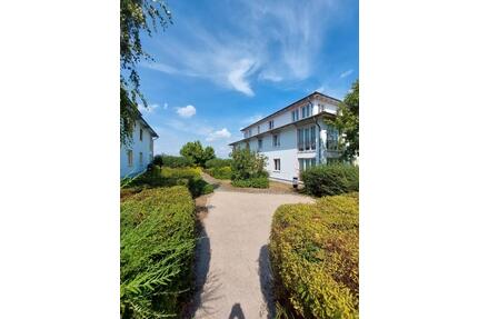 3 Zi, ruhige Wohngegend, Stadtrand, Terrasse, Stellplatz - Güstrow