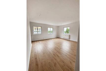 °°Frisch sanierte°° sonnige 3 Zimmer Wohnung mit Balkon und neuer Einbauküche - Blankenfelde-Mahlow