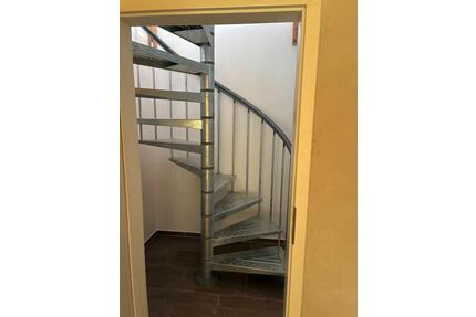 Neu renovierte DG Wohnung 120 m2 mit Sauna in Berschweiler bei Ba - Trier West-Pallien