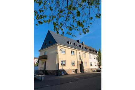 2-Zi.-Wohnung (1. OG) •Bernkastel-Kues • Küche • Stellplatz •