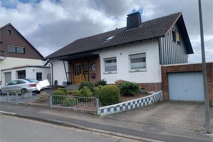 Einfamilienhaus mit Einliegerwohnung Lutterberg - Staufenberg