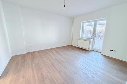 3-Zimmer-Wohnung mit Einbauküche und Terrasse - Neumünster
