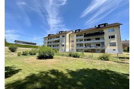 VIEL POTENTIAL, GEMÜTLICH MIT STELLPLATZ UND GARAGE - Wolpertswende
