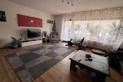 Familienfreundliche 5-Zimmer-Wohnung in Eichenbühl mit Balkon