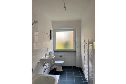 Schöne 3-Zimmer-Wohnung mit Balkon freut sich auf neue Bewohner - Koblenz