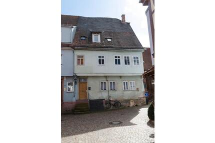 Großzügiges Haus in der Innenstadt mit 15 Zimmern - Lohr am Main