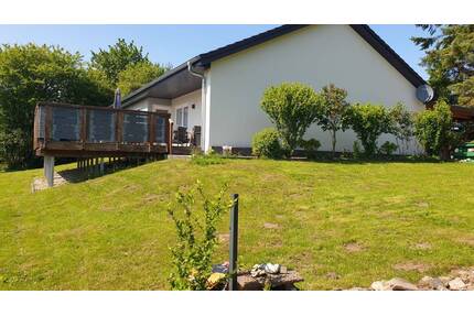 Moderner Bungalow in ländlicher Umgebung. - Güby