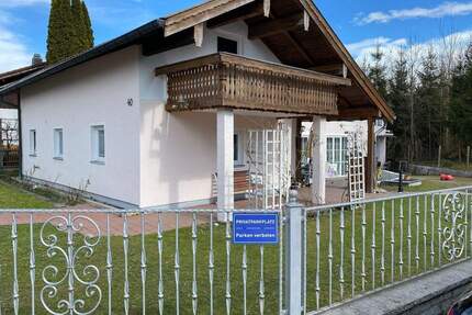 Viel Platz auch für 2 Familien in freistehenden Haus in guter Lage - Rosenheim Happing