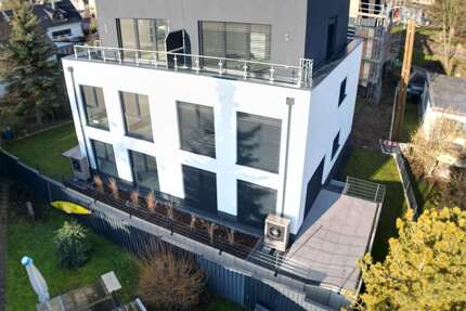 Haus zum Mieten in Hersel 2.850,00 € 152 m²