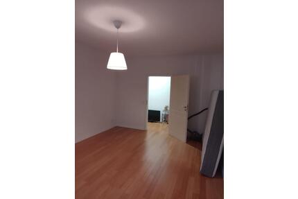 Wohnung miete - 1.250,00&nbsp;EUR Kaltmiete, ca.&nbsp; 105,00&nbsp;m&sup2; in Lübeck (PLZ: 23558) Sankt Lorenz Nord