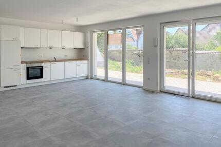 Neubau in Eppingen - 2 Zi. mit großer Terrasse, Garten, Küche