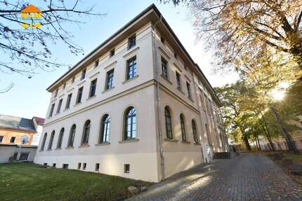 Wohnung zum Kaufen in Glauchau 38.950,00 € 54.05 m²