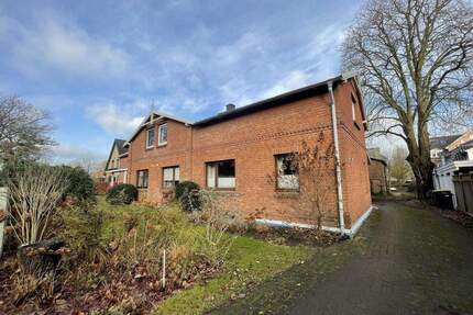 Mehrfamilienhaus mit drei Wohneinheiten mit genehmigter Bauvoranfrage für ein Doppelhaus - Klein Nordende