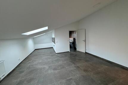 Dachgeschosswohnung zum 1.4.26 1 Zimmerwohnung - Oldenburg Kreyenbrück