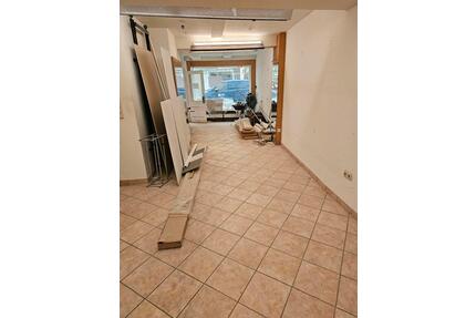 Laden mit Wohnung - 2.100,00&nbsp;EUR Kaltmiete, ca.&nbsp; 70,00&nbsp;m&sup2; in Göttingen (PLZ: 37073) Oststadt