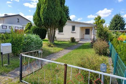 Modernisierter Bungalow für komfortables Wohnen auf einer Ebene - Lüdersdorf