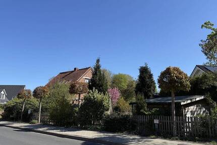 Schönes Baugrundstück mit Altsubstanz im Zentrum von Hetlingen