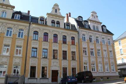IDEAL - Traumwohnung - groß und gemütlich ! - Plauen Westend