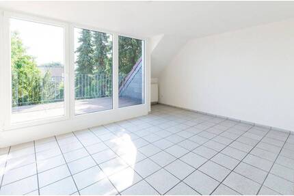 Provisionsfrei und bezugsfertig: Sonnige 3 Zi.DG-Whg. mit SW-Dachterrasse in Leverkusen-Hitdorf