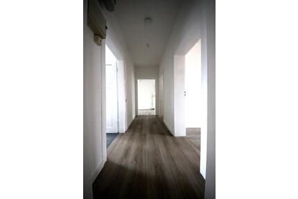 2-Zi-Whg, 58 m², sehr gute Lage im Herzen Bernburgs (Schulstr.) - Bernburg (Saale)