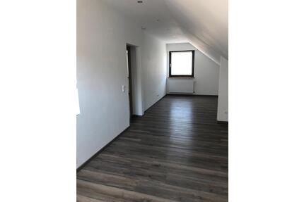 Dachgeschosswohnung - 675,00&nbsp;EUR Kaltmiete, ca.&nbsp; 58,00&nbsp;m&sup2; in Bergneustadt (PLZ: 51702)