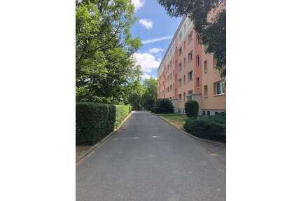 Wohnung zum Mieten in Werdau 300,00 € 55.59 m²