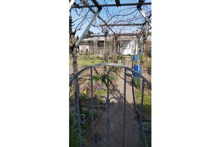 Kleingarten mit Massivlaube - 3.000,00&nbsp;EUR Kaltmiete, ca.&nbsp; 0,00&nbsp;m&sup2; in Magdeburg (PLZ: 39110) Diesdorf