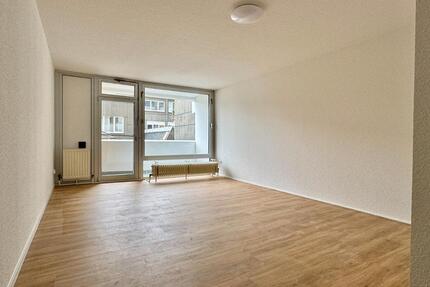 Zentrumsnahe, renovierte Wohnung im Signal Iduna Zentrum in Götti - Göttingen Oststadt