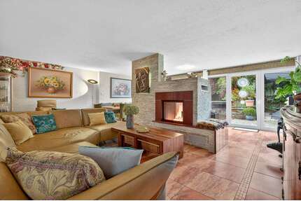 Haus zum Kaufen in Karlsruhe Hagsfeld 897.000,00 € 234 m² - Karlsruhe / Hagsfeld