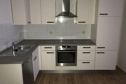 2 Zimmer 2 Raum - zentrale, sehr schöne und ruhige Wohnung - Schwerin