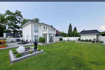 Haus zum Kaufen in Blankenfelde-Mahlow 1.130.000,00 € 205 m²