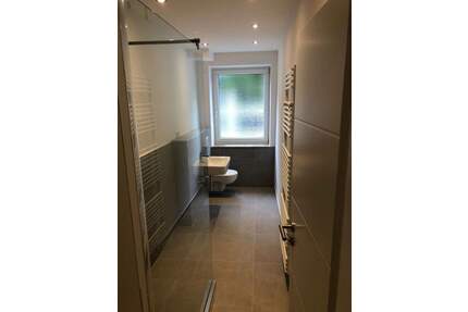 3-Zimmer- Wohnung mit großem Südbalkon - hochwertig renoviert & zentral in München