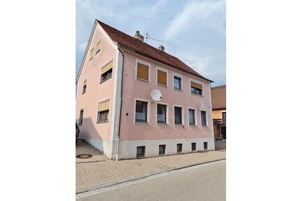 Einfamilienhaus 2 separate Wohnungen in Flachslanden zu vermiete