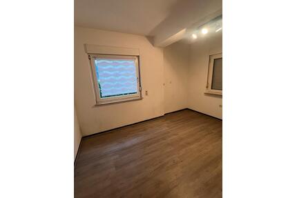 3 zimmer Wohnung - 900,00&nbsp;EUR Kaltmiete, ca.&nbsp; 75,00&nbsp;m&sup2; in Heilbronn (PLZ: 74081) Horkheim