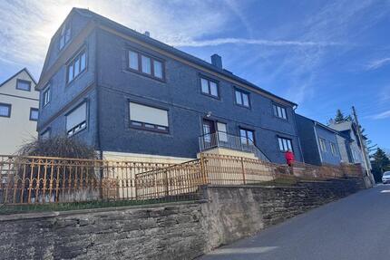 Zweifamilienhaus mit Nebengebäude & Garagen in idyllischer Lage - Schwarzatal