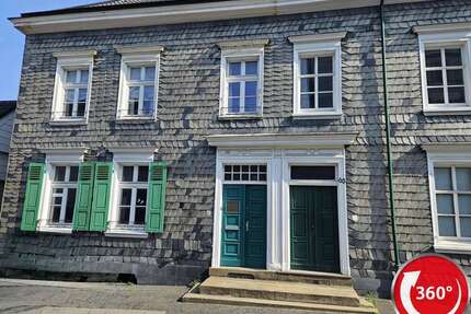 Haus zum Kaufen in Wuppertal 240.000,00 € 197.9 m²