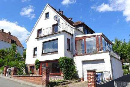 Haus zum Kaufen in Ehringshausen 270.000,00 € 197 m²