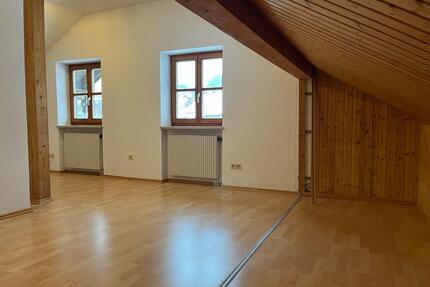 Ruhige Dachgeschosswohnung in Oberornau - Schwindegg