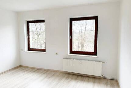 ***WOHNEN IM GRÜNEN*** - Komfortabel, ruhig und familienfreundlich... 3-Raumwohnung mit Tageslichtbad und opionaler Einbauküche ab sofort zu vermieten - Nünchritz Merschwitz