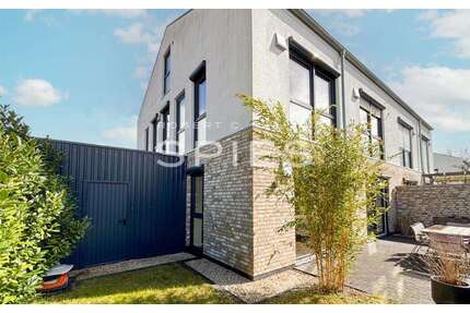 Haus zum Kaufen in Leer 549.000,00 € 163.18 m²