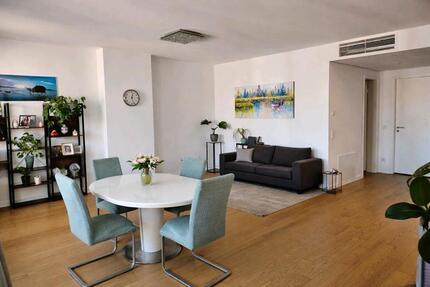 Nachmieter für Neubau 2024:4Zi.,2 Balkone, 2 Garagen, 2 Bäder - Kelkheim (Taunus)