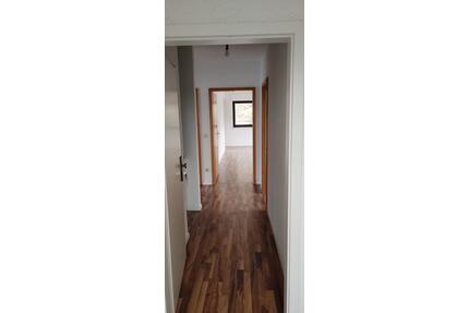 3 Zimmer- auf 71m2 Dachgeschosswohnung mit Balkon in Quadrath - Bergheim Ahe