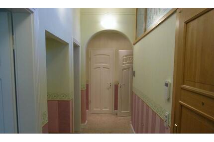 Exklusive Villen Wohnung 3 Raum WG mit Küche und Gartennutzung - Leuna